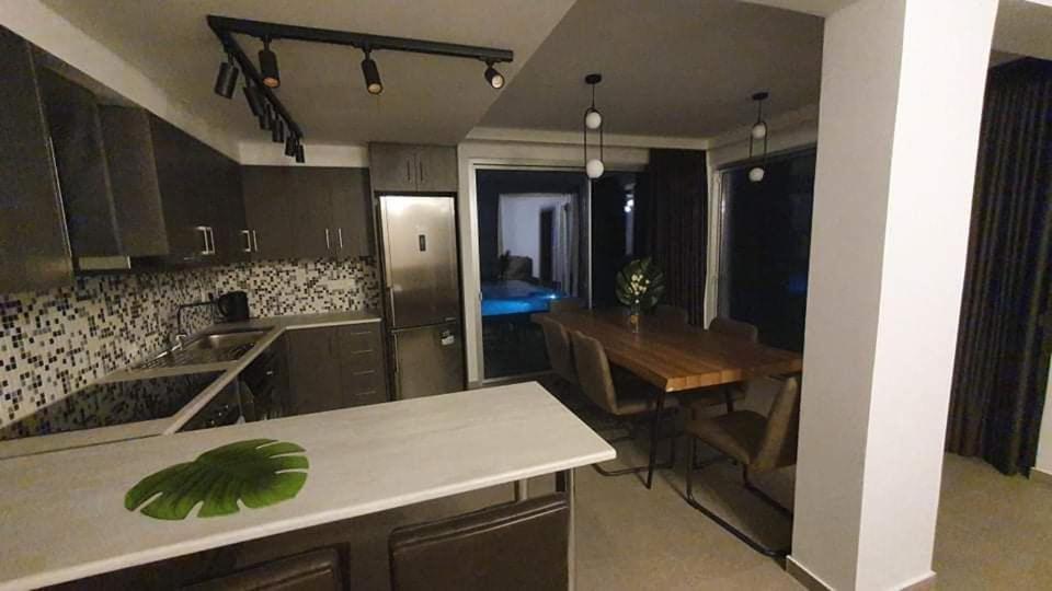 Sky Apartment On The Pool Ayia Napa Bagian luar foto